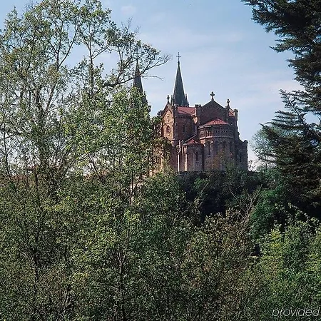 Granda מלון Onís