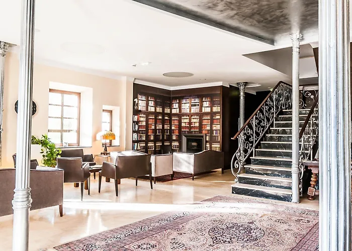 格兰达酒店 酒店